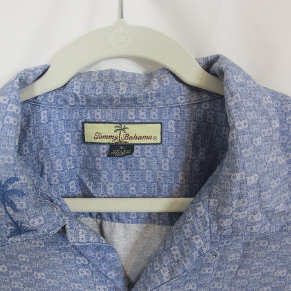 Tommy Bahama Pinup Girl Short Sleeve 100% Silk Button Up Shirt Blue Size XL - Picture 3 of 10